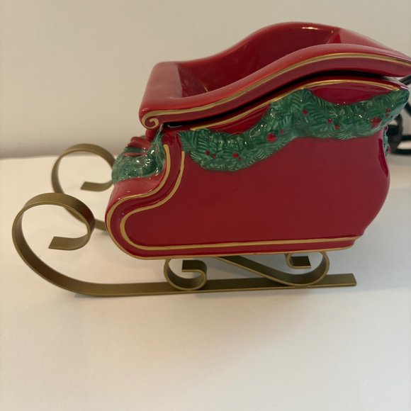 Scentsy Holiday Collection 2014 Santa’s Sleigh Retired Element Warmer Plug In - Picture 2 of 9